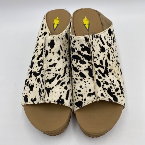 Volatile Crispin Style Cow Print Black/White Women's Size 8 - Picture 2 of 13